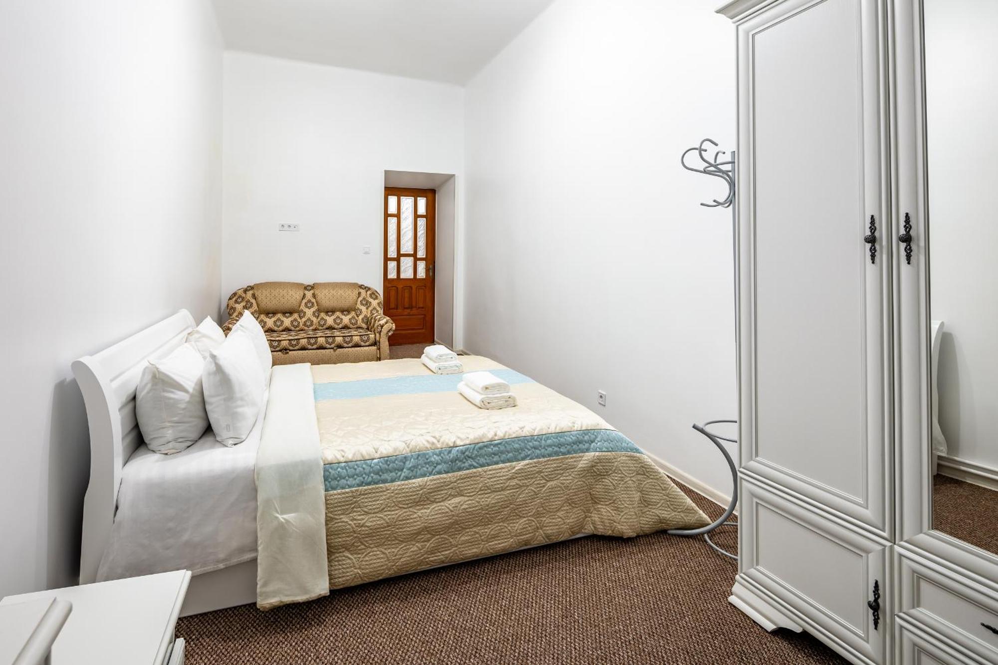 לבוב Designer Apartment! The Center! Валова 29 מראה חיצוני תמונה