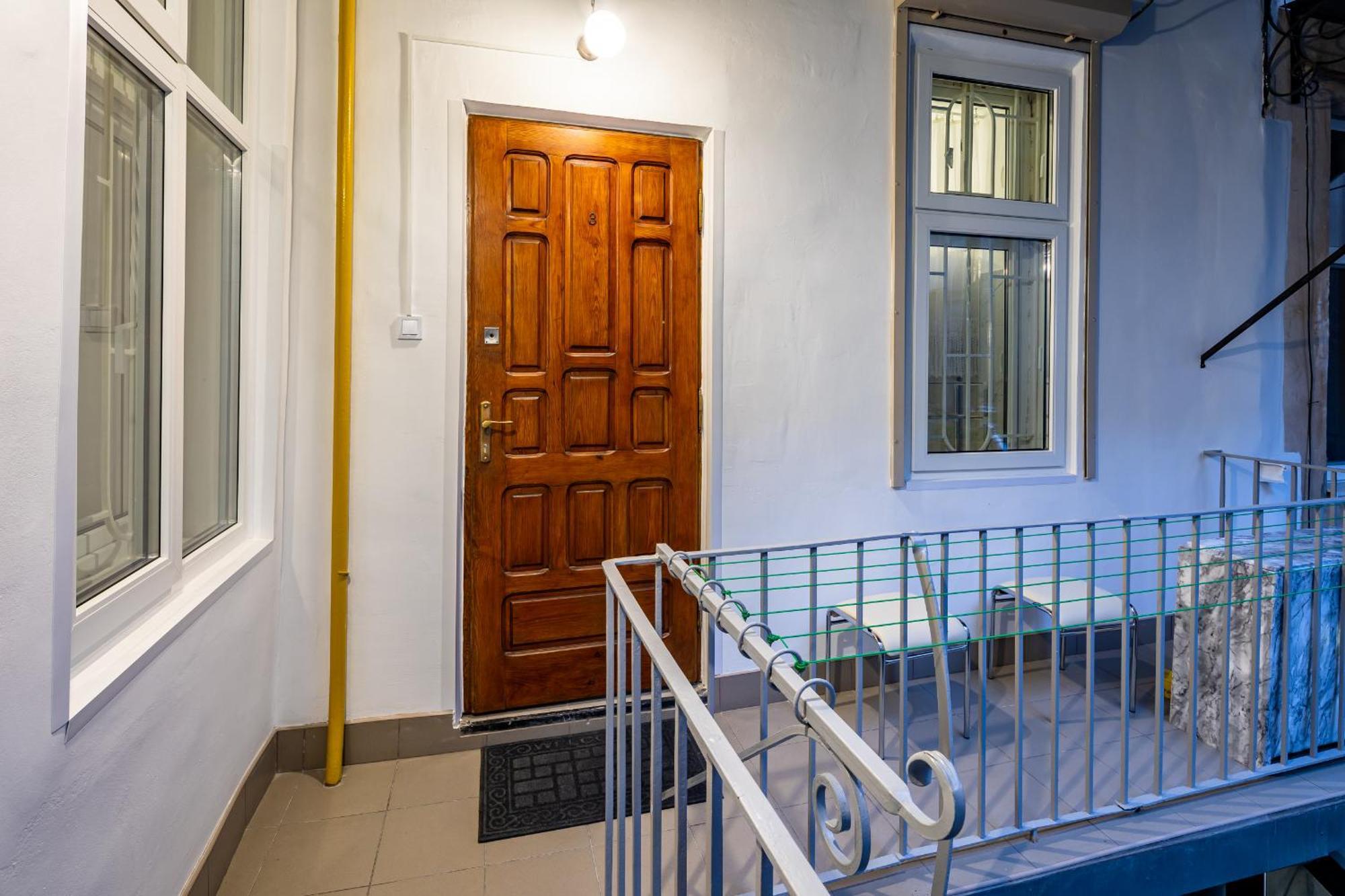 לבוב Designer Apartment! The Center! Валова 29 מראה חיצוני תמונה