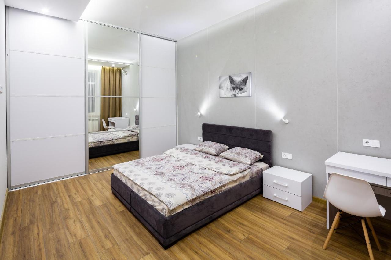 לבוב Designer Apartment! The Center! Валова 29 מראה חיצוני תמונה