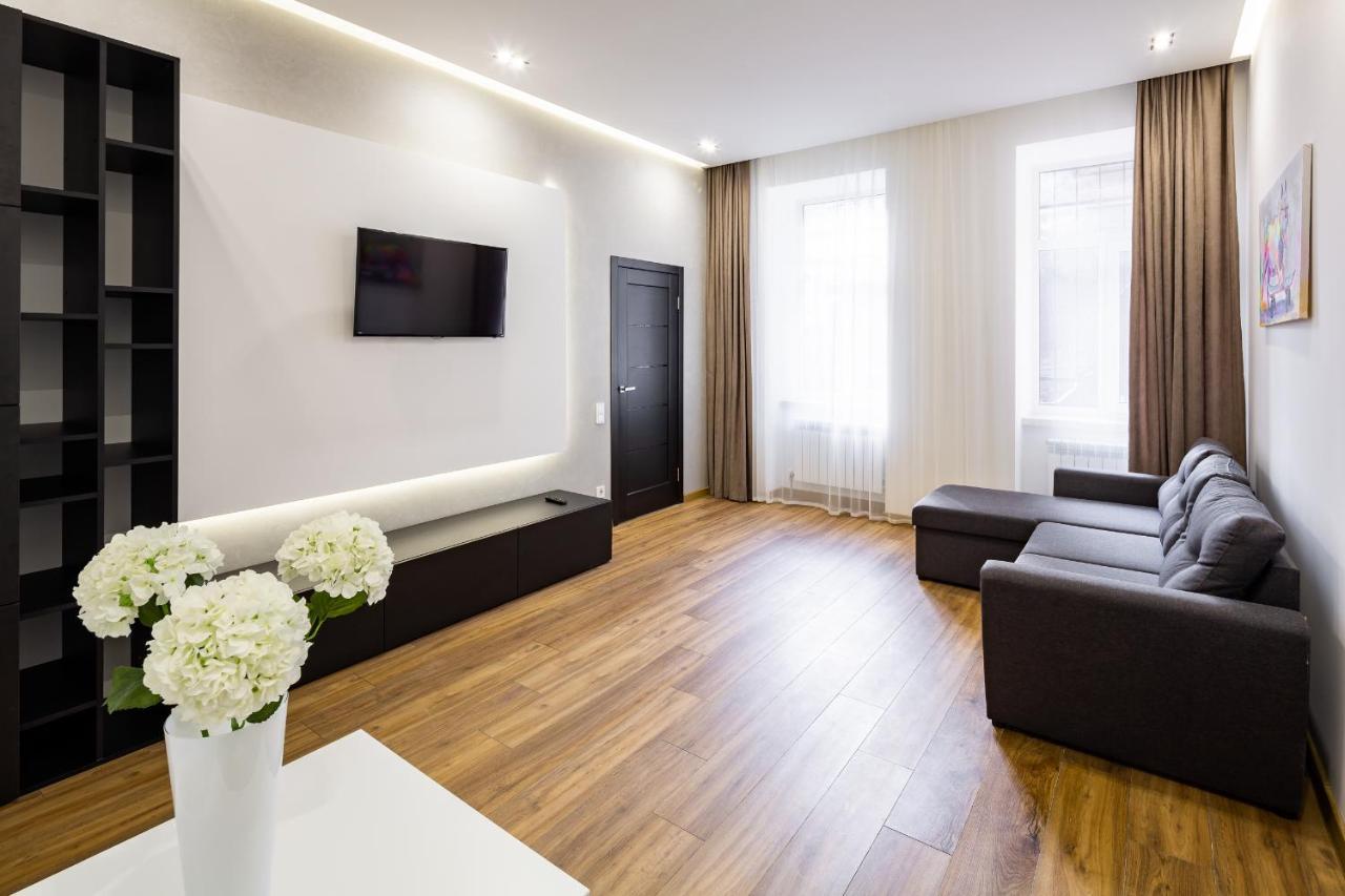 לבוב Designer Apartment! The Center! Валова 29 מראה חיצוני תמונה